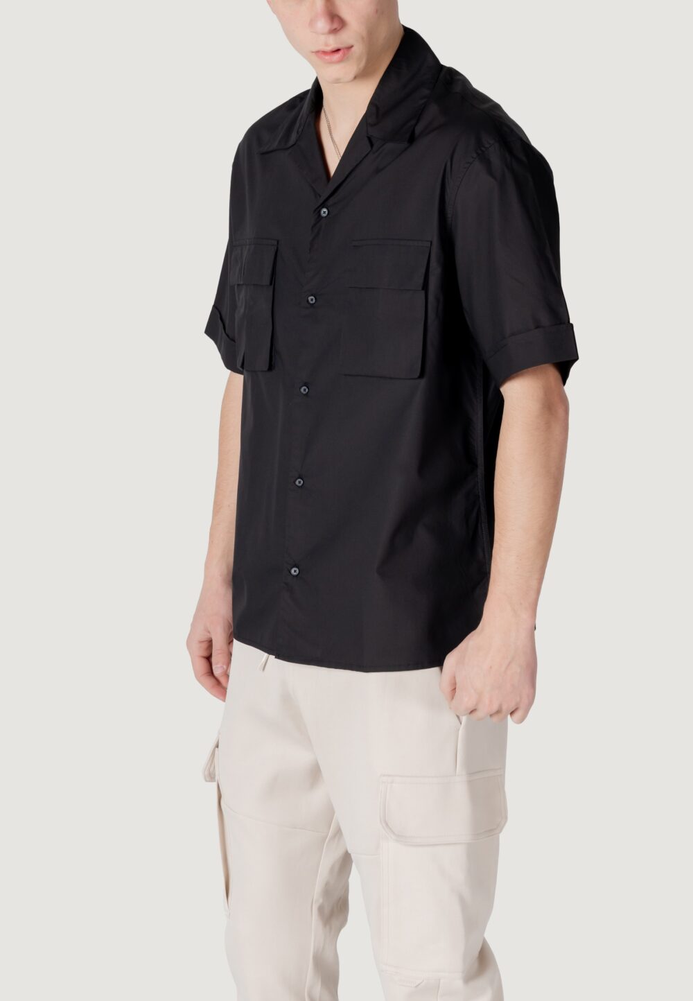 Camicia manica corta Antony Morato granada relaxed fit with logoed metal badge Nero - Foto 4