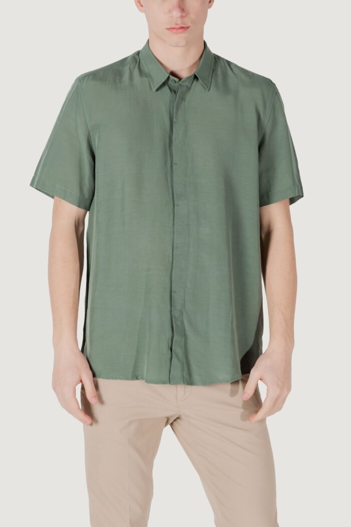 Camicia manica corta Antony Morato adalia regular fit with logoed metal badge Verde