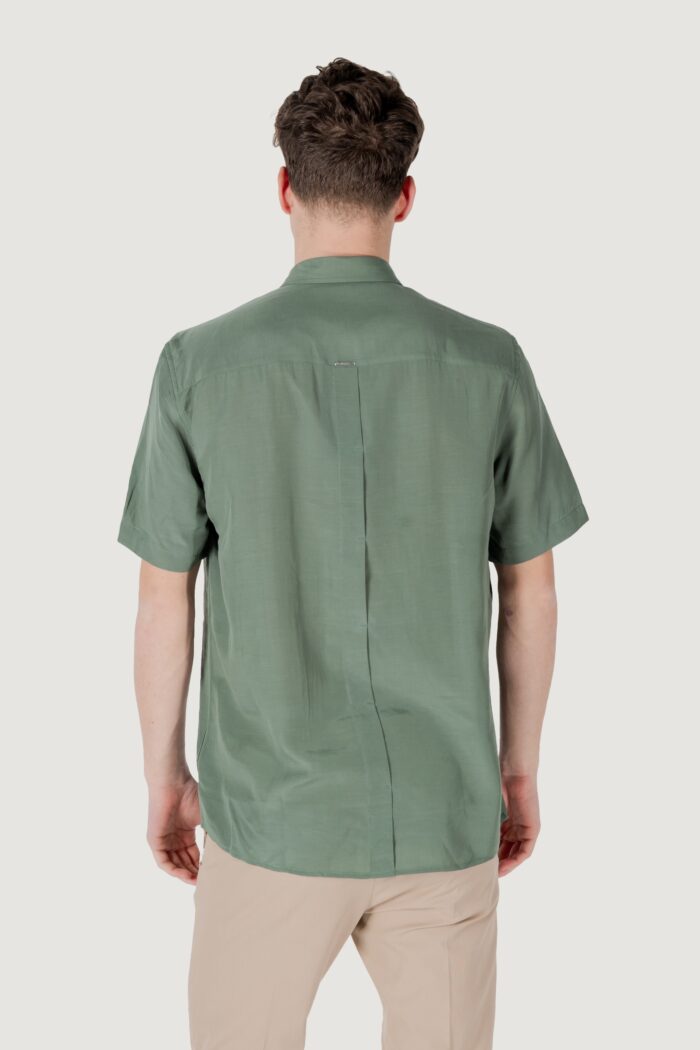 Camicia manica corta Antony Morato adalia regular fit with logoed metal badge Verde
