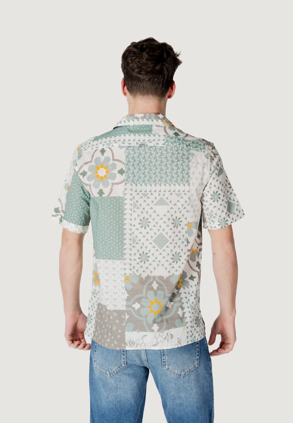 Camicia manica corta Antony Morato honolulu straight fit with logoed metal badge Verde - Foto 2