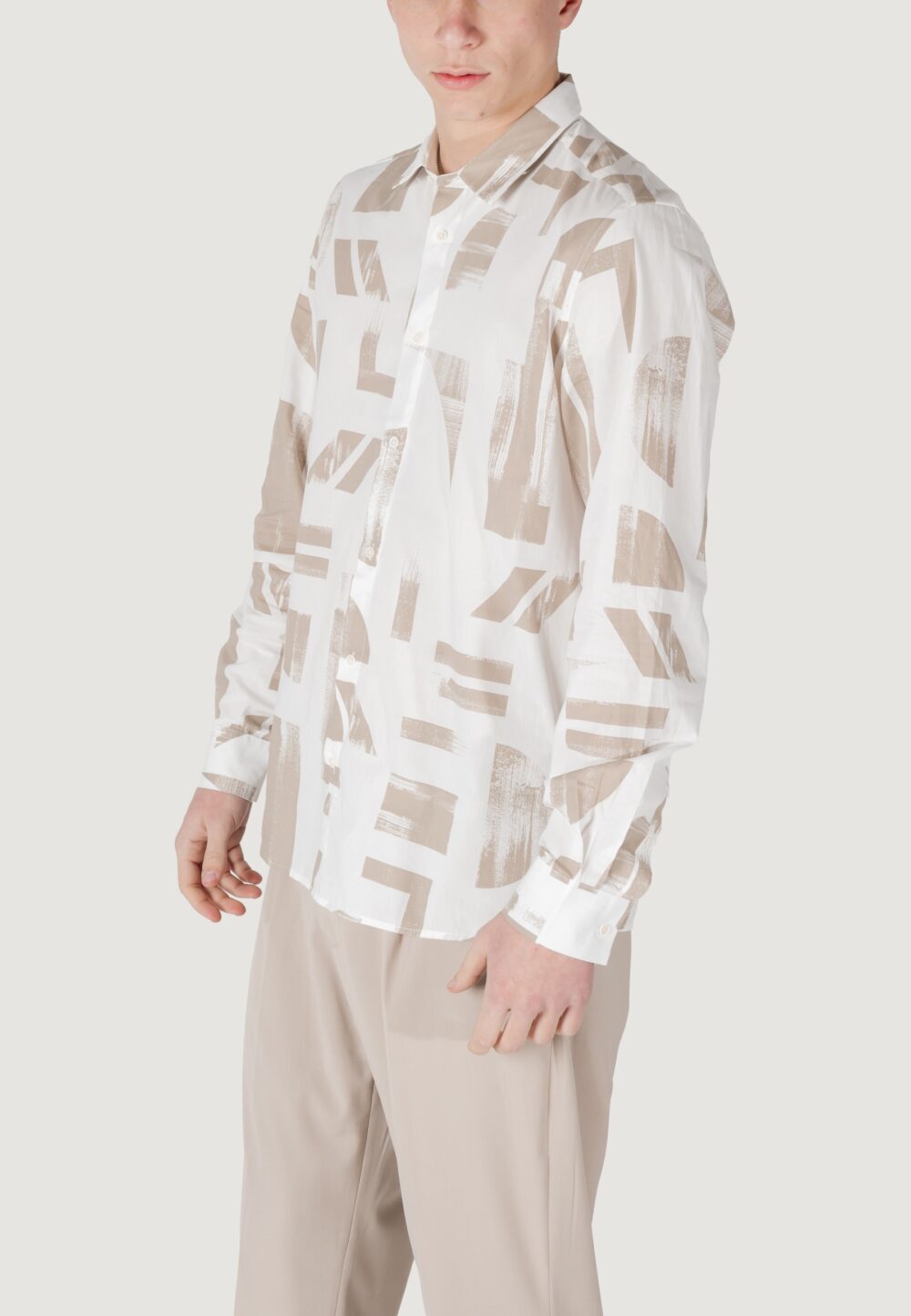 Camicia manica lunga Antony Morato barcelona regular straight fit with logoed metal badge Beige - Foto 2
