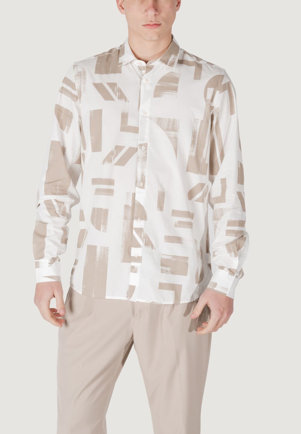 Camicia manica lunga Antony Morato barcelona regular straight fit with logoed metal badge Beige - Foto 3