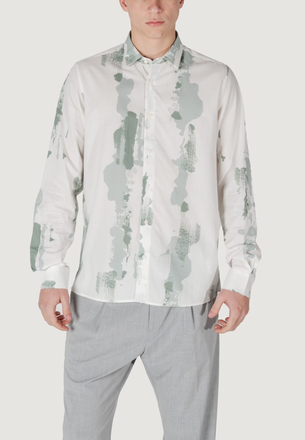 Camicia manica lunga Antony Morato barcelona regular straight fit with logoed metal badge Verde - Foto 1