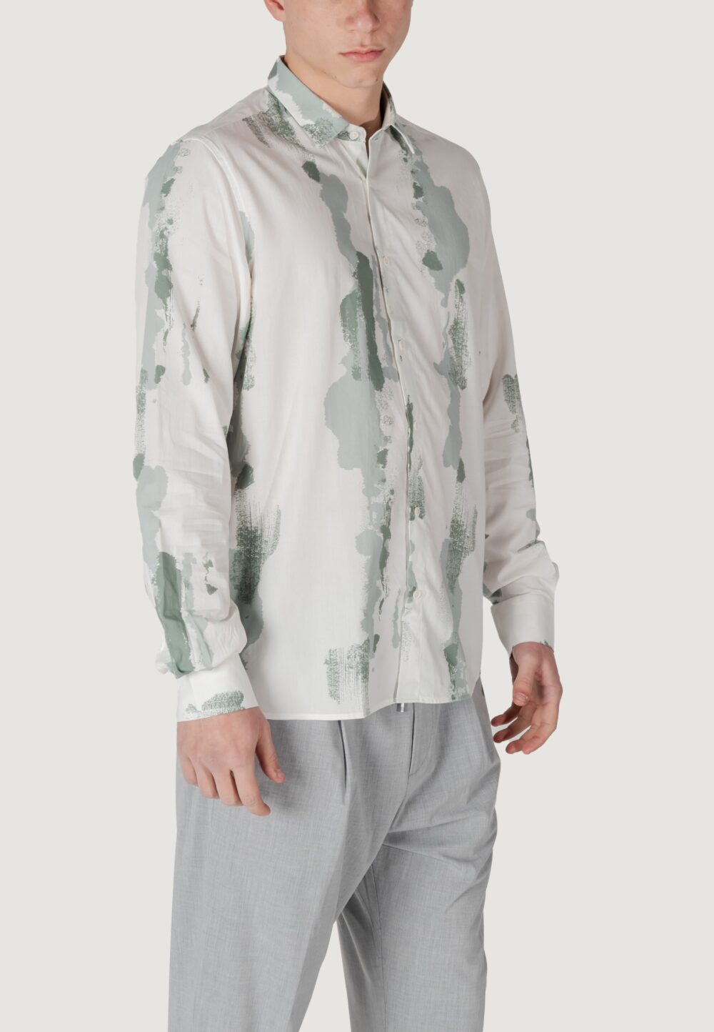 Camicia manica lunga Antony Morato barcelona regular straight fit with logoed metal badge Verde - Foto 3