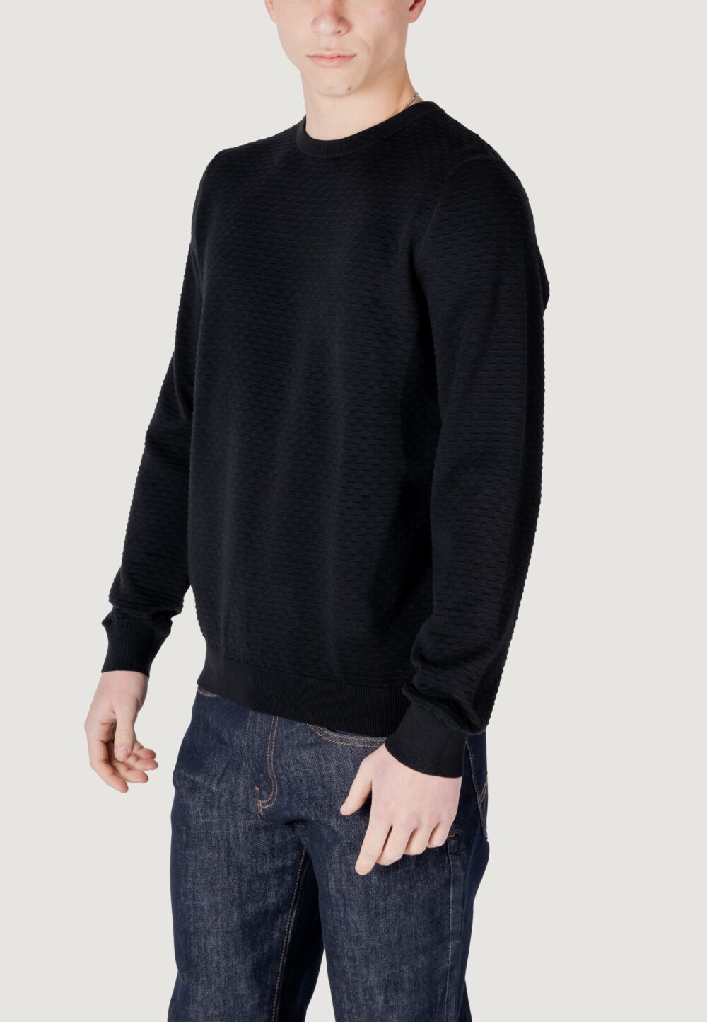 Maglia Antony Morato regular fit with logoed metal badge Nero - Foto 2