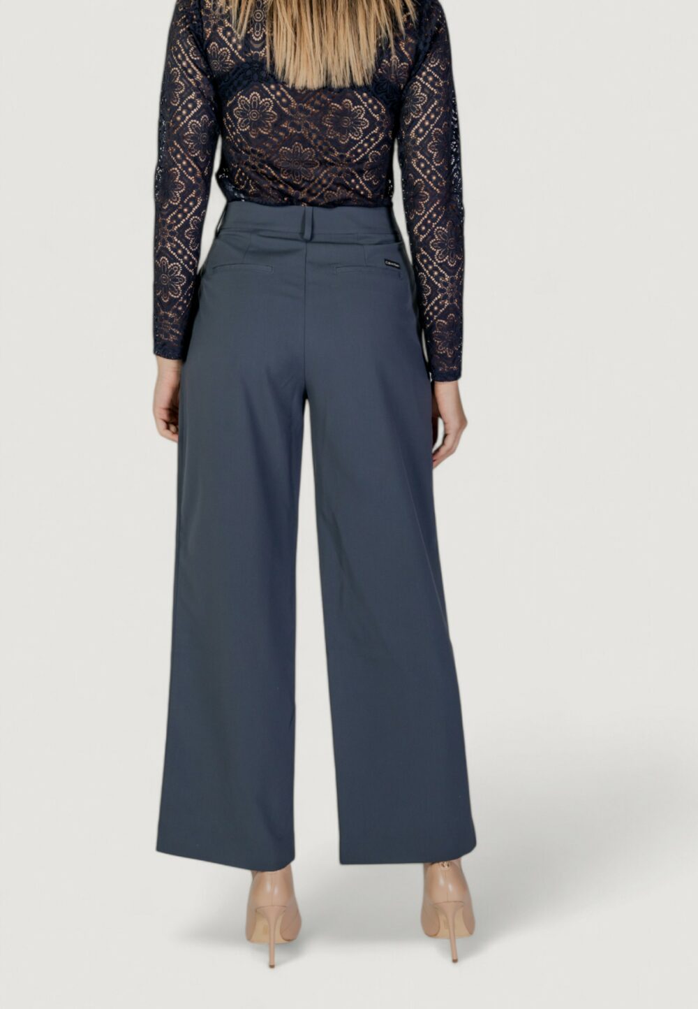 Pantaloni a palazzo Calvin Klein Jeans tailored wide leg Antracite - Foto 4