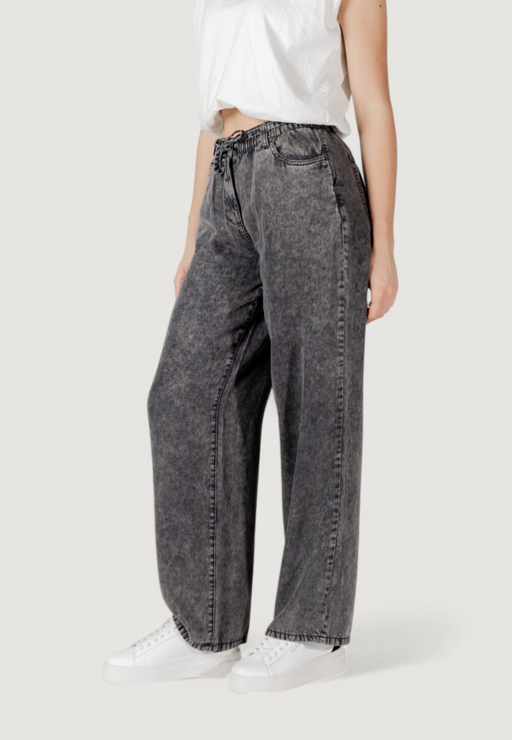 Pantaloni a palazzo Only onlkenya life acid wash pants cc otw Nero - Foto 2
