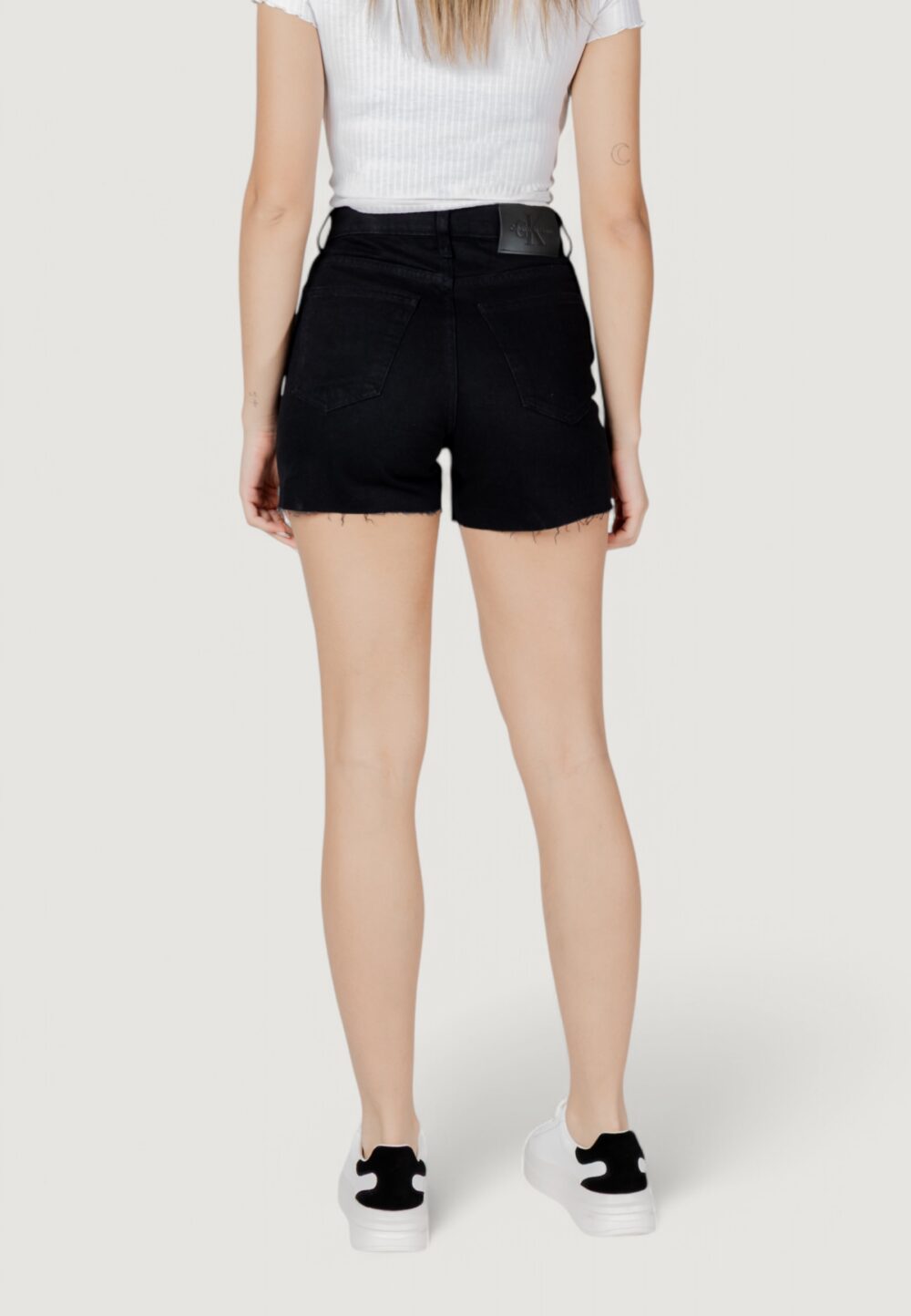 Shorts Calvin Klein Jeans mom Black Jeans - Foto 4