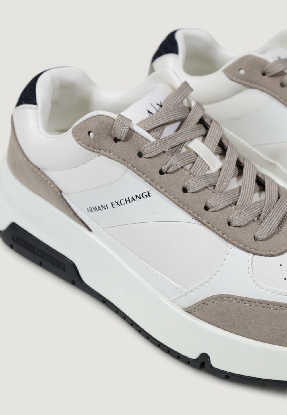 Sneakers Armani Exchange Taupe - Foto 2
