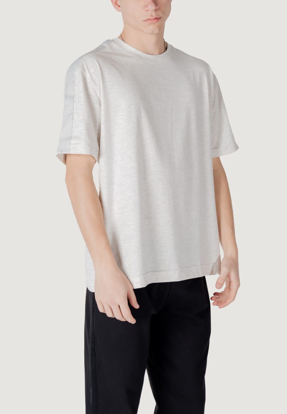 T-shirt Calvin Klein Sport s/s t-shirt Grigio Chiaro - Foto 3