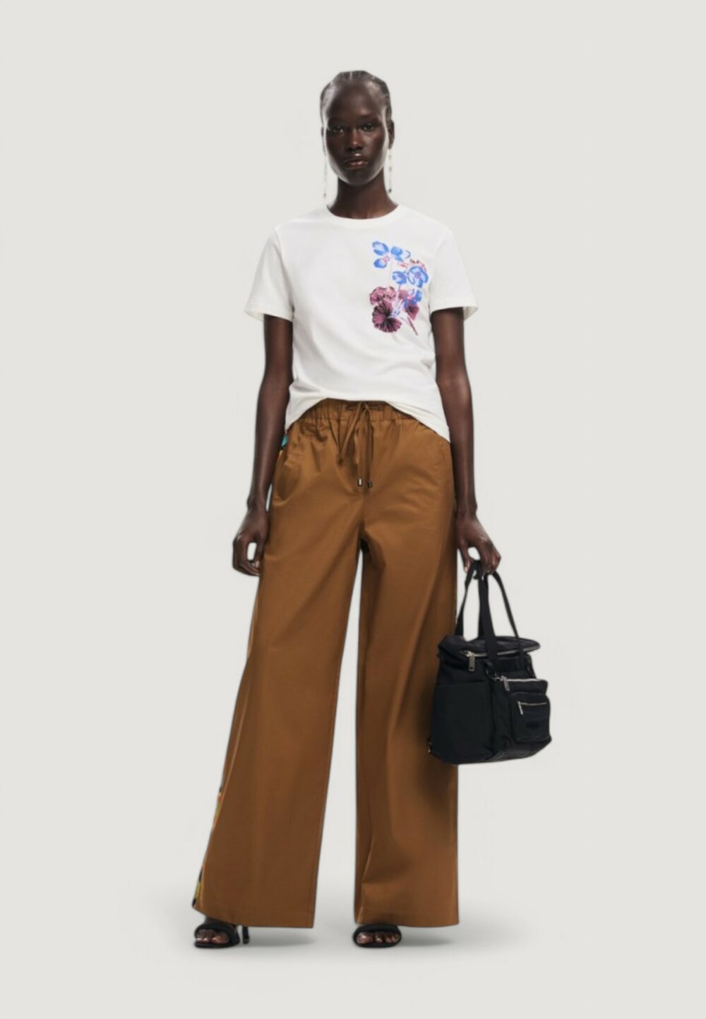 T-shirt Desigual ts_botanical_lacroix Bianco - Foto 4