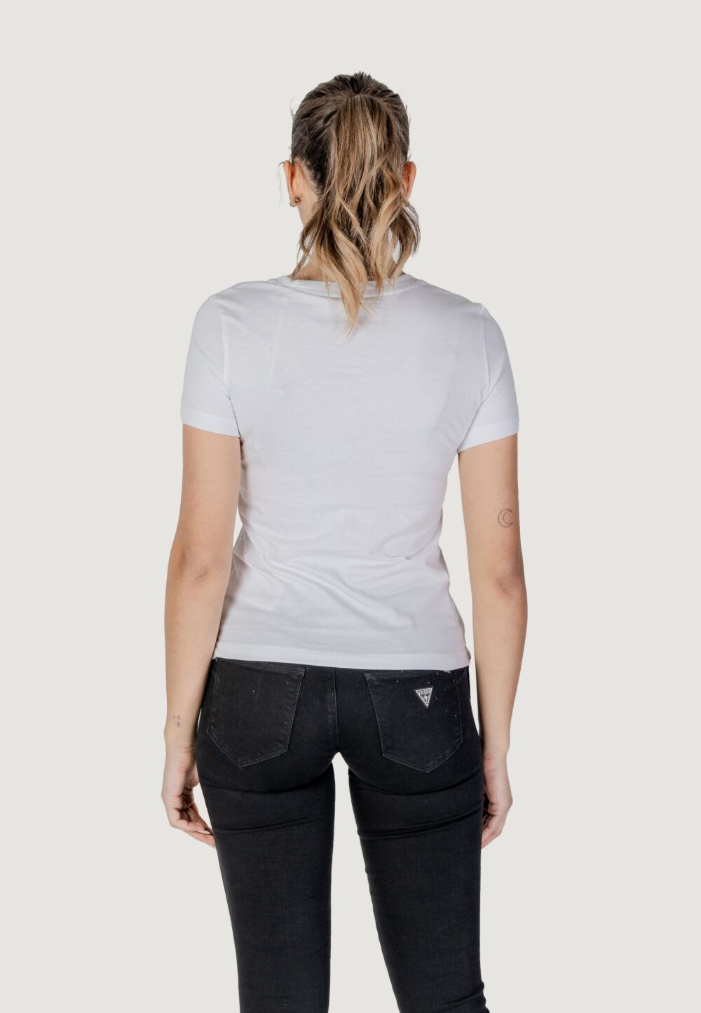 T-shirt Guess cn ss love triangle Bianco - Foto 3