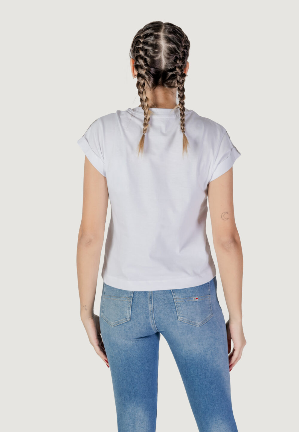 T-shirt Guess ss cn sleeves strass Bianco - Foto 4