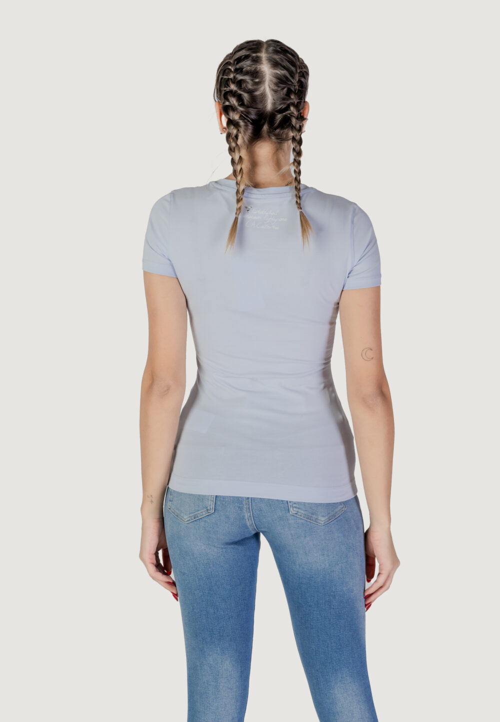 T-shirt Guess ss cn triangle flower Celeste - Foto 4