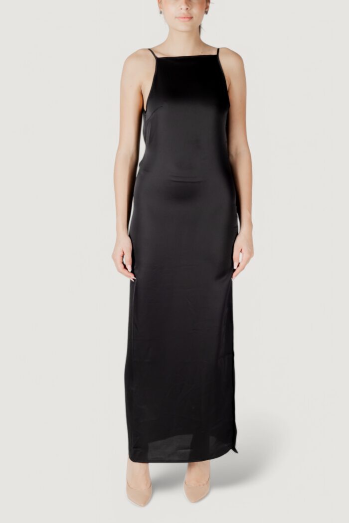 Vestito lungo Only onlchigo life strap satin maxi wvn Nero