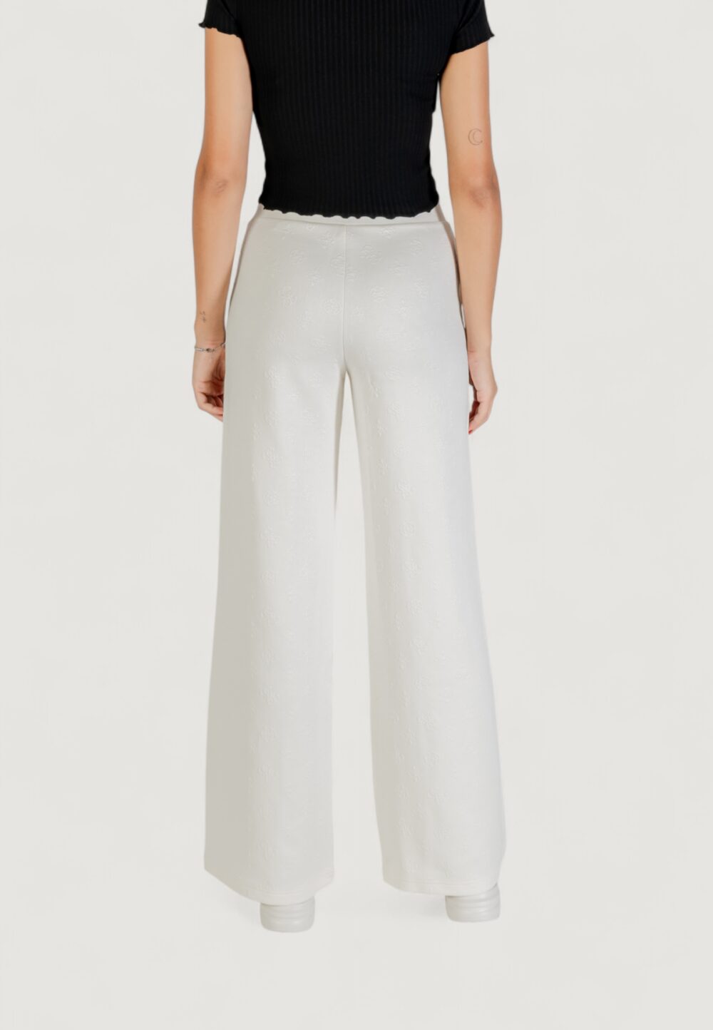 Pantaloni sportivi Guess Active 3d peony wide leng pants Panna - Foto 5