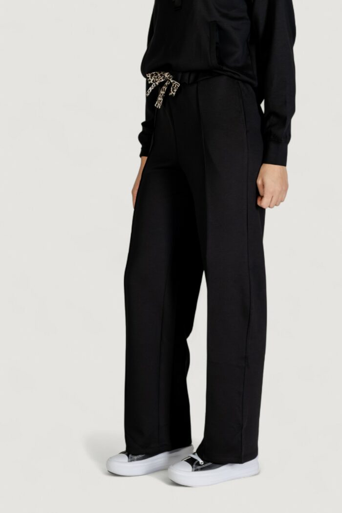 Pantaloni sportivi Only onlalina life leo string pant swt Nero