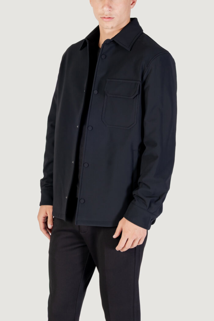 Camicia manica lunga Antony Morato regular fit with logoed metal badge Nero