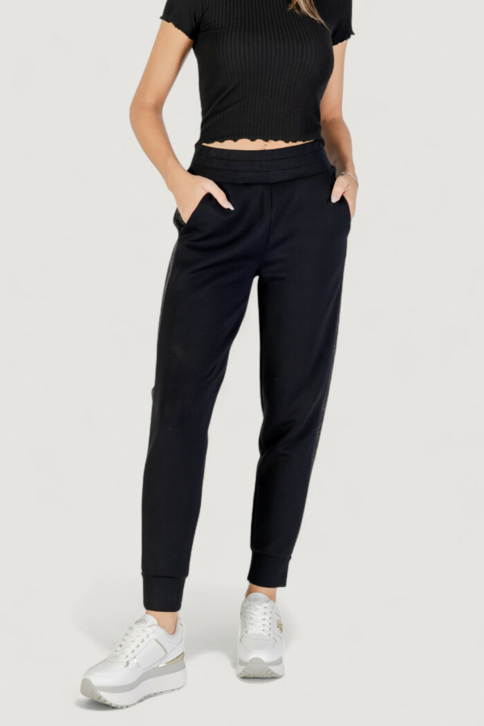 Pantaloni sportivi Guess new victoire scuba pant Nero