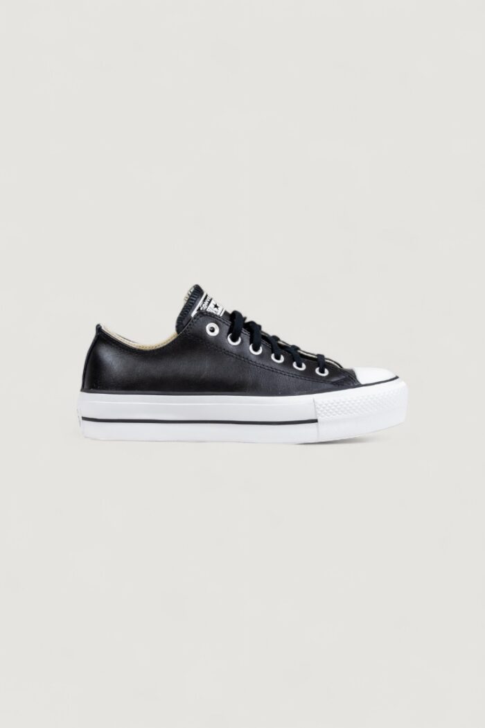 Sneakers Converse imballo originale danneggiato – prodotto integro Nero