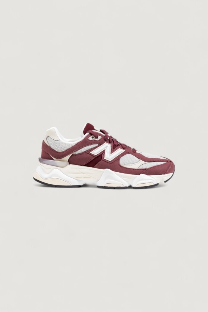 Sneakers New Balance 9060 – imballo originale danneggiato – prodotto integro Bordeaux