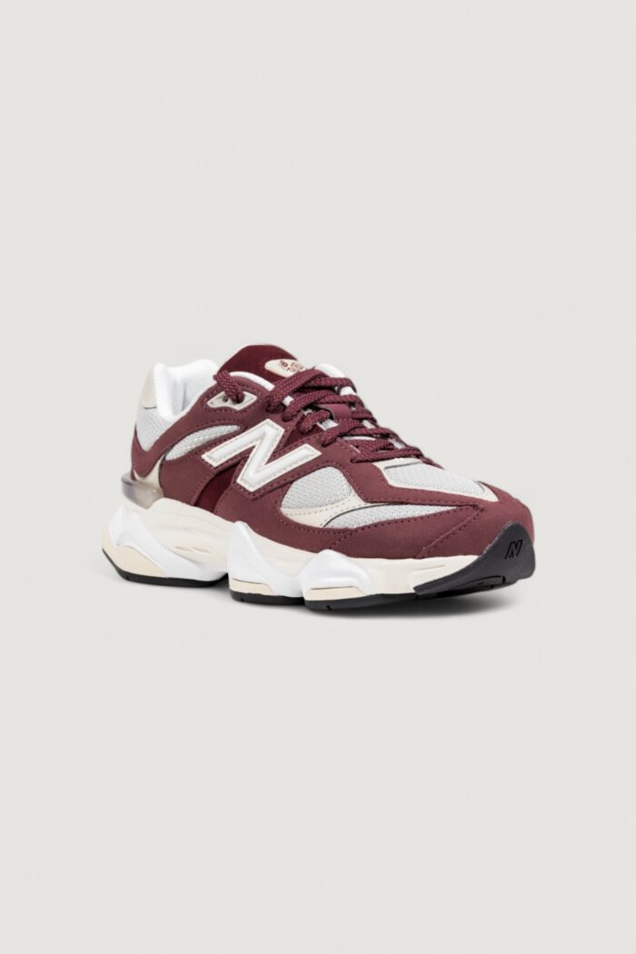 Sneakers New Balance 9060 – imballo originale danneggiato – prodotto integro Bordeaux