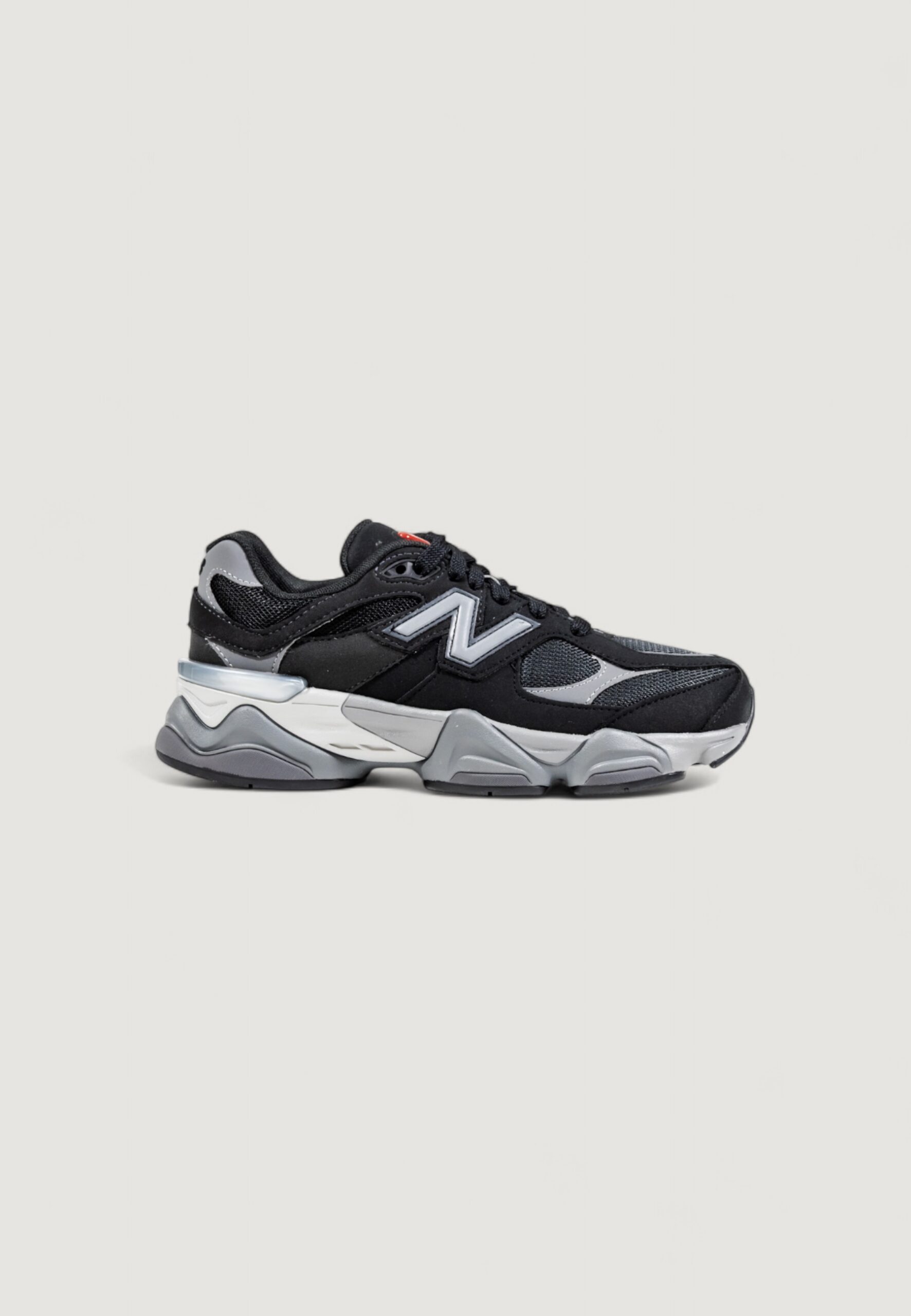 Sneakers New Balance 9060 Nero - Foto 1
