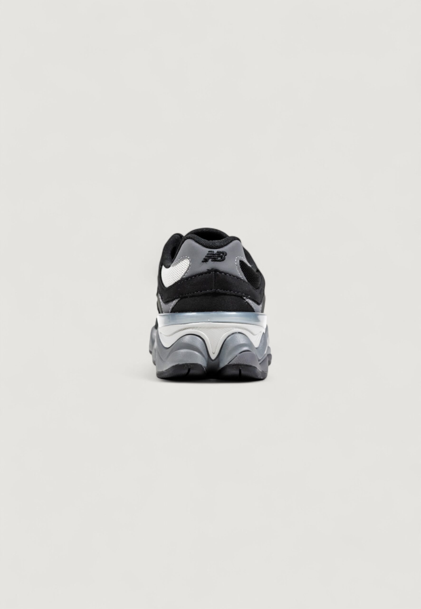 Sneakers New Balance 9060 Nero - Foto 4