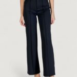 Pantaloni bootcut Guess Active carla flare pants Nero - Foto 1