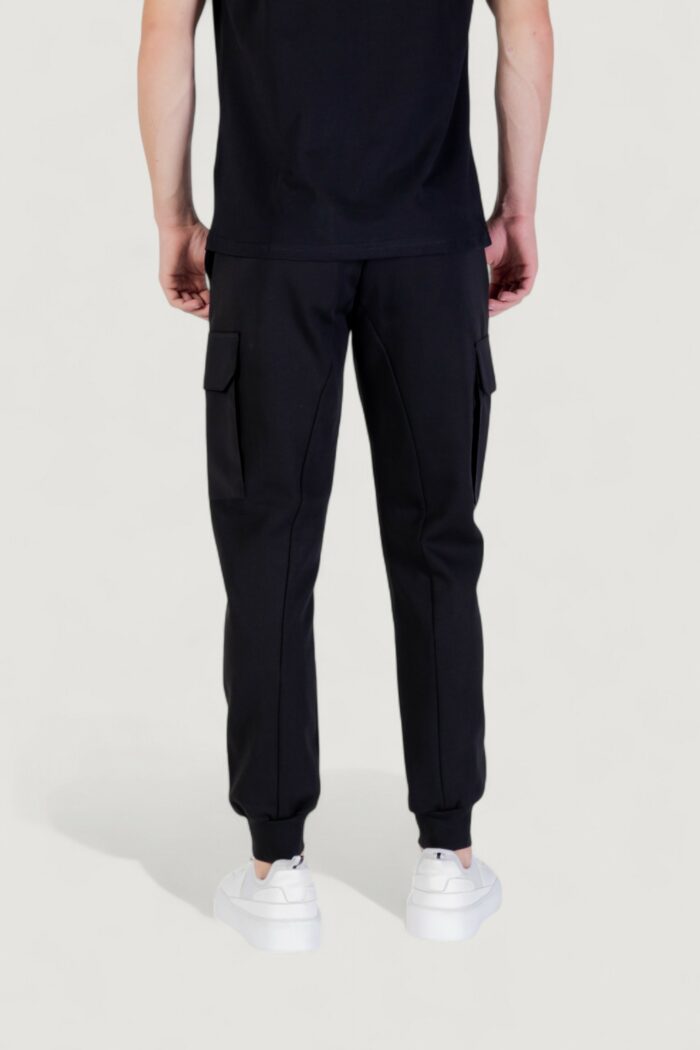 Pantaloni sportivi Antony Morato regular fit with logoed rubber flag Nero