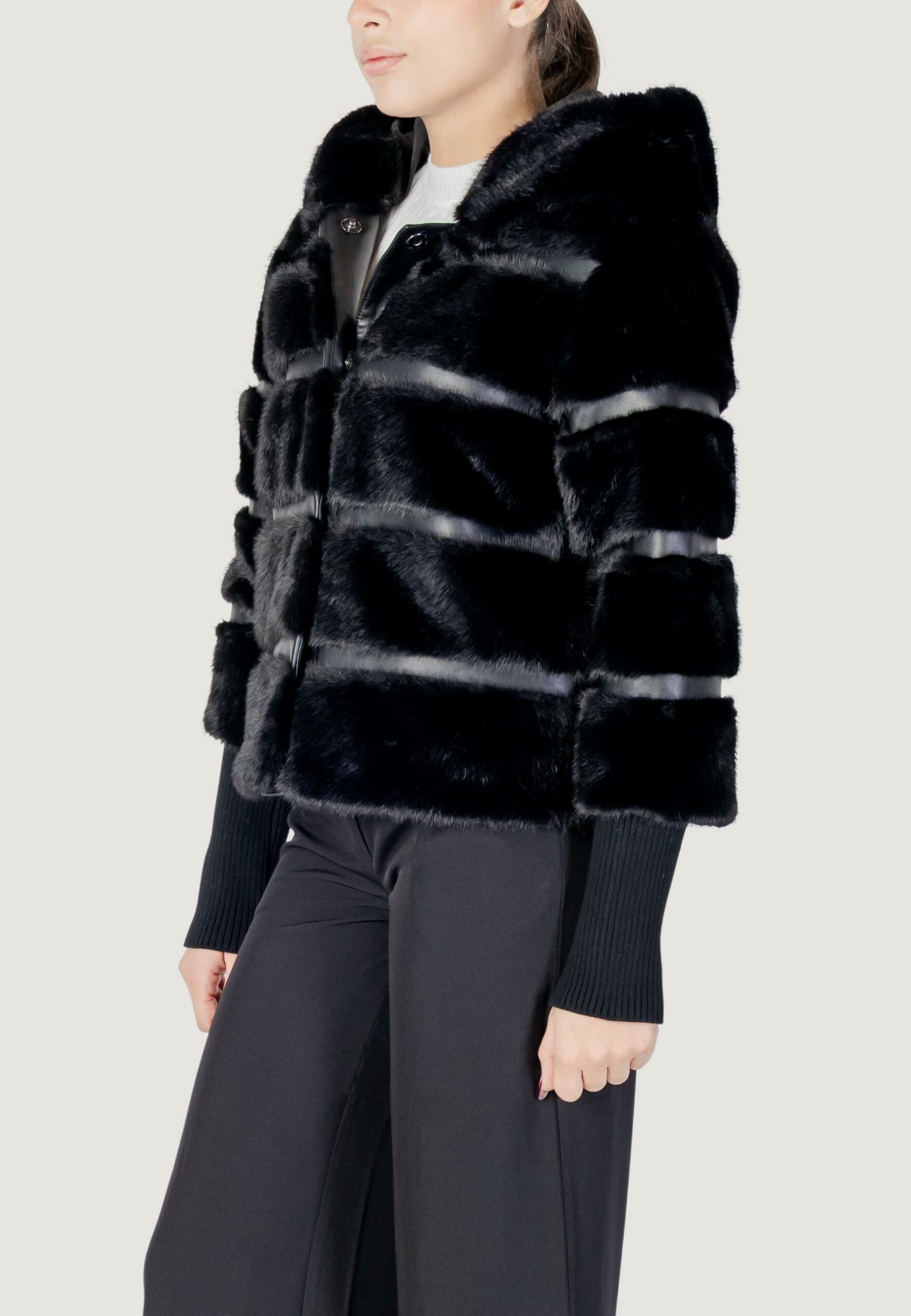 Pelliccia ecologica Choral Nero - Foto 4