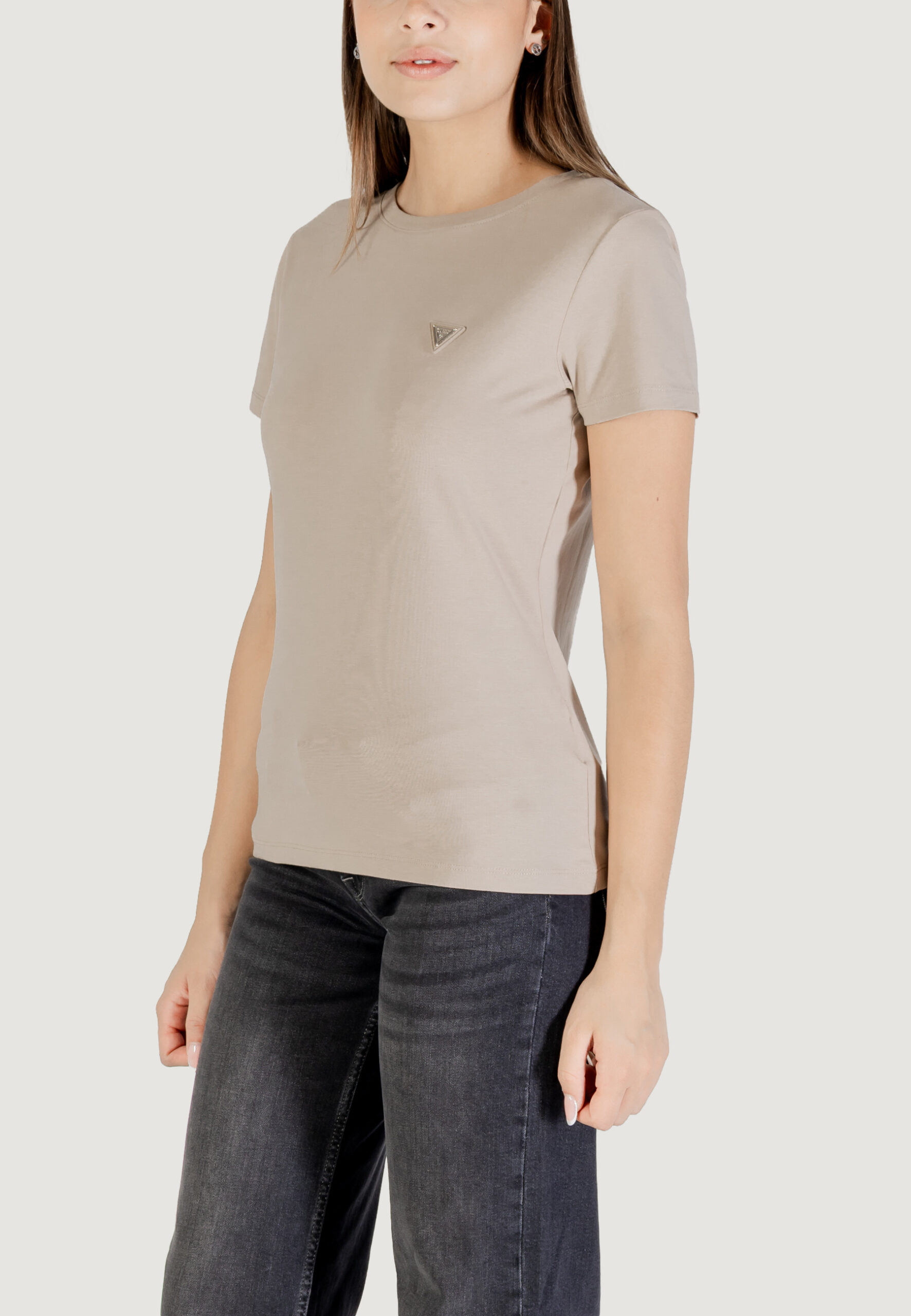 T-shirt Guess Active colette t-shirt Beige chiaro - Foto 4