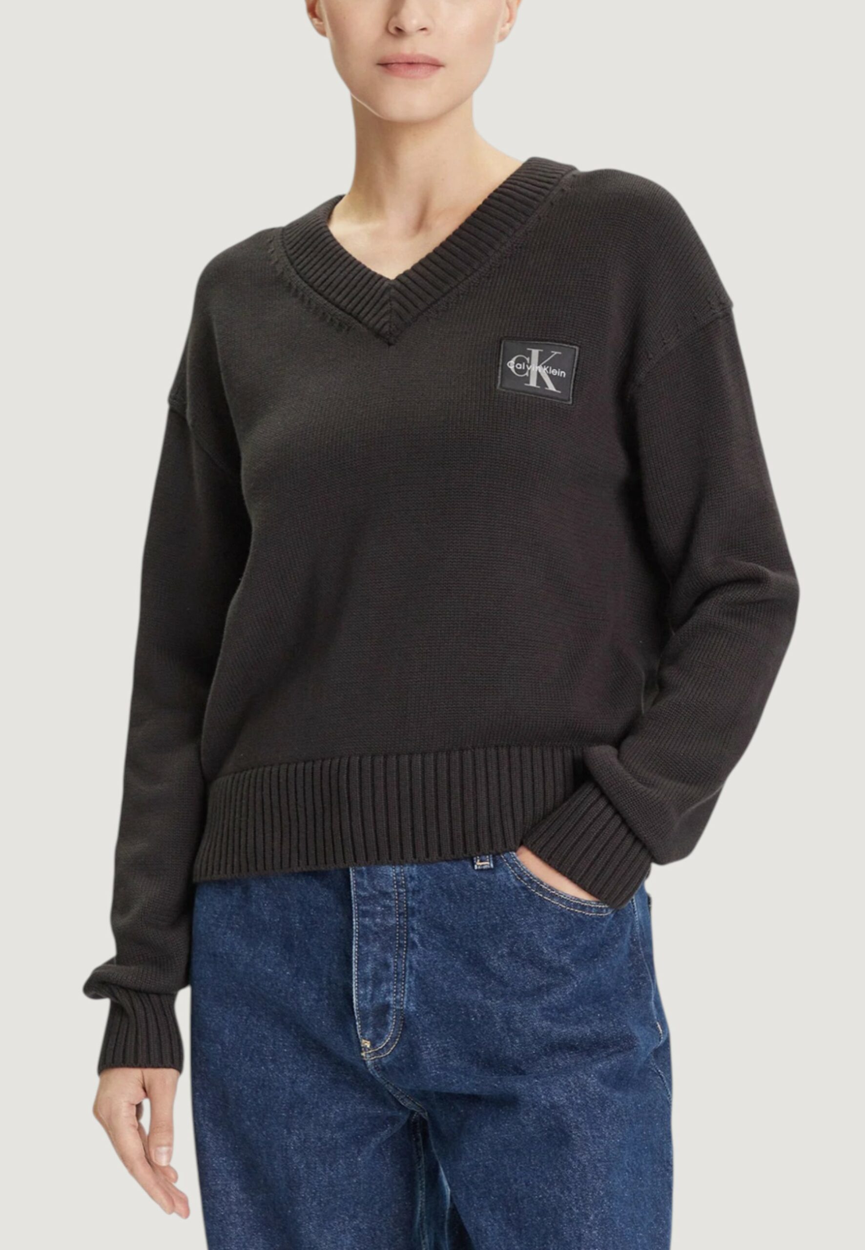 Maglione Calvin Klein Jeans ck embro badge v-nec Nero - Foto 1