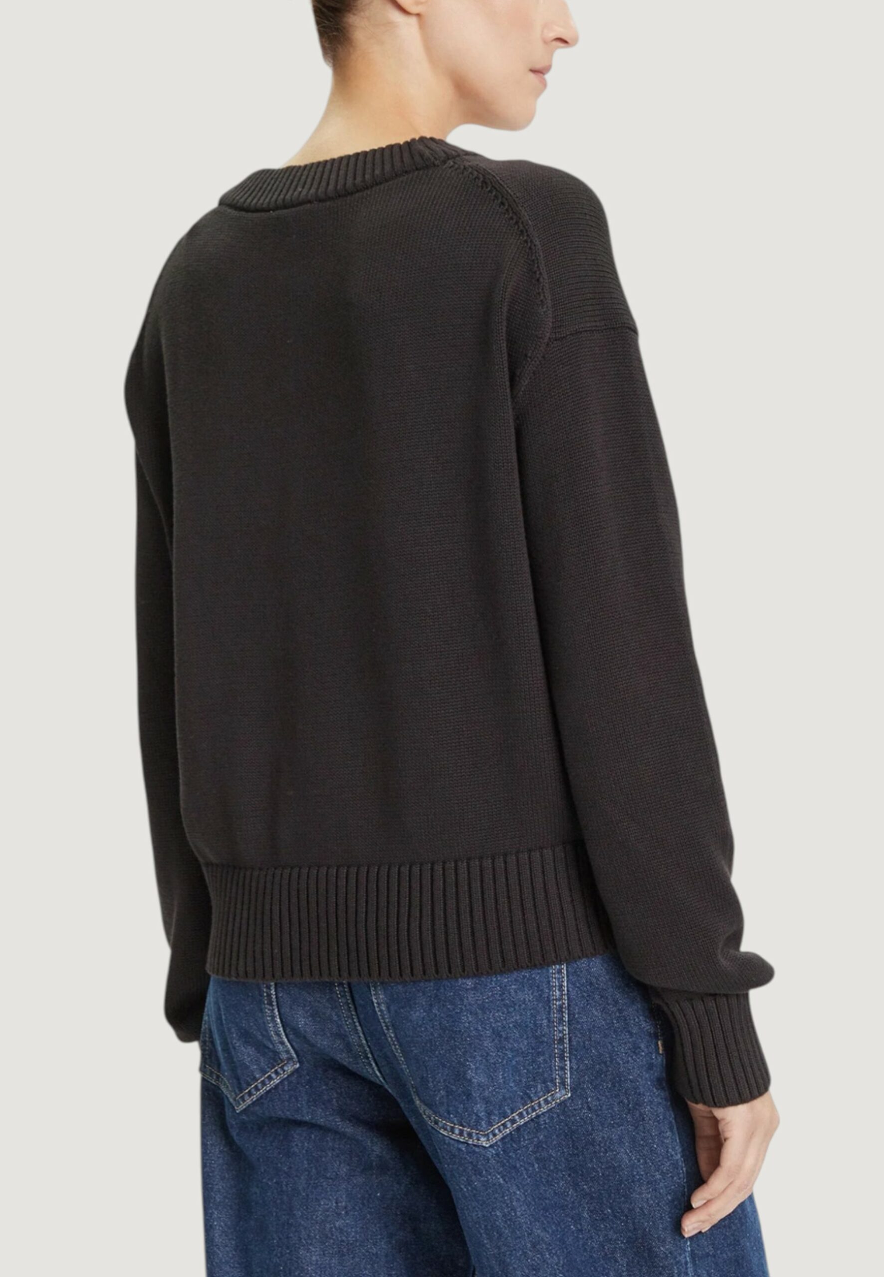 Maglione Calvin Klein Jeans ck embro badge v-nec Nero - Foto 3