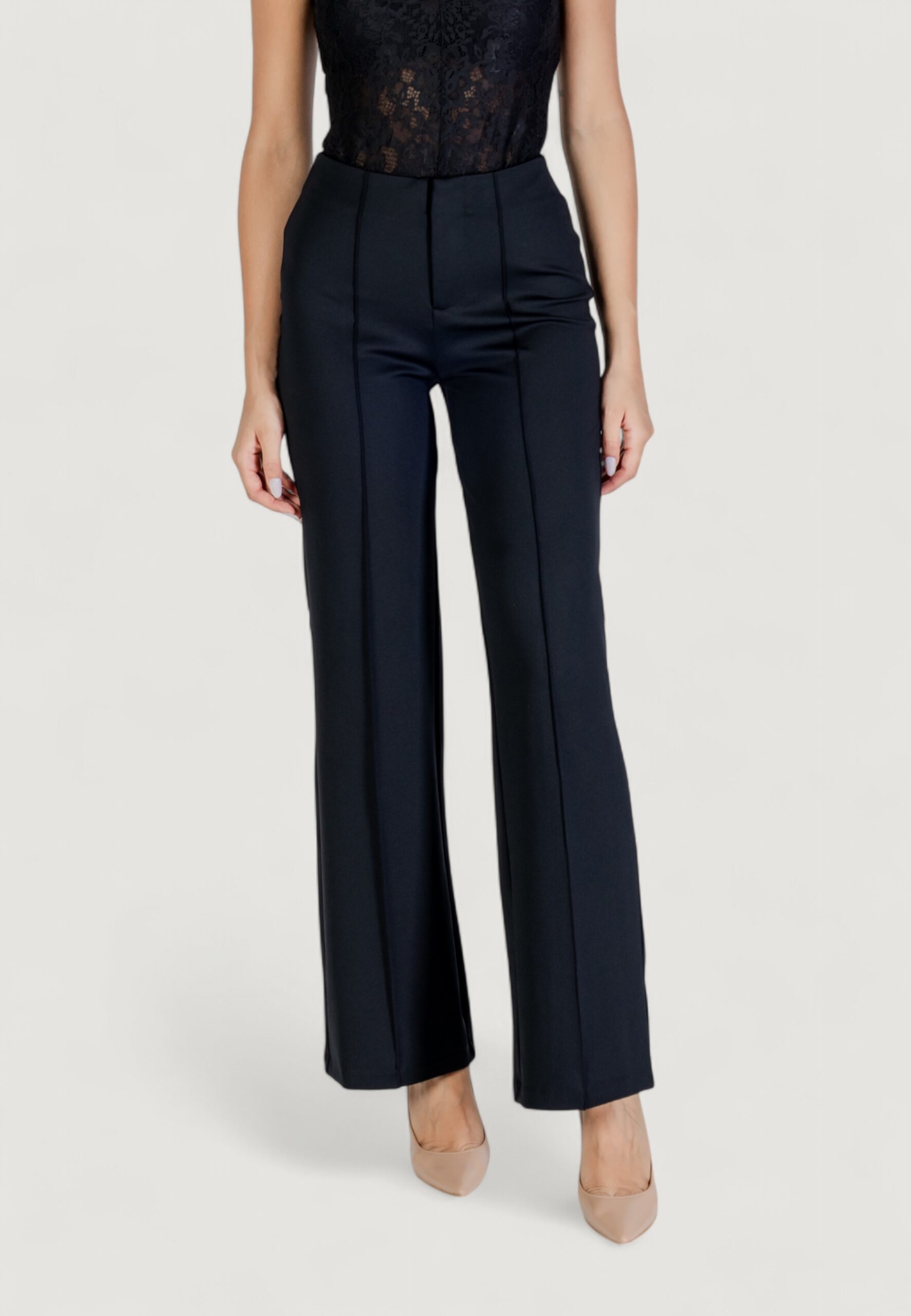 Pantaloni bootcut Guess Active carla flare pants Nero - Foto 1