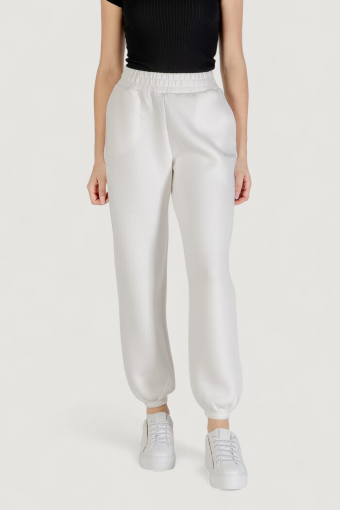 Pantaloni sportivi Guess Active cecilia scuba jogger pants Panna