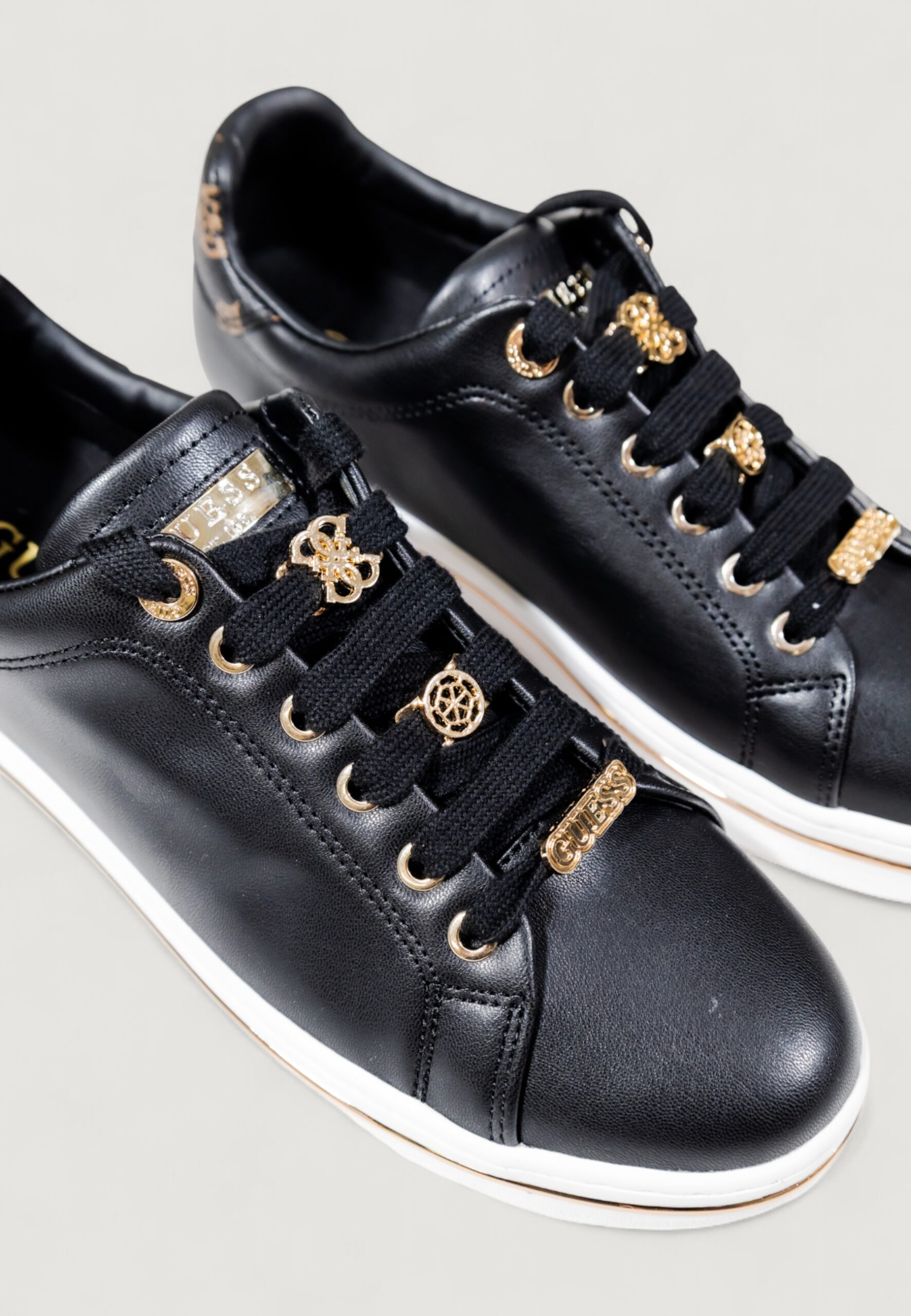 Sneakers Guess stasey Nero - Foto 3