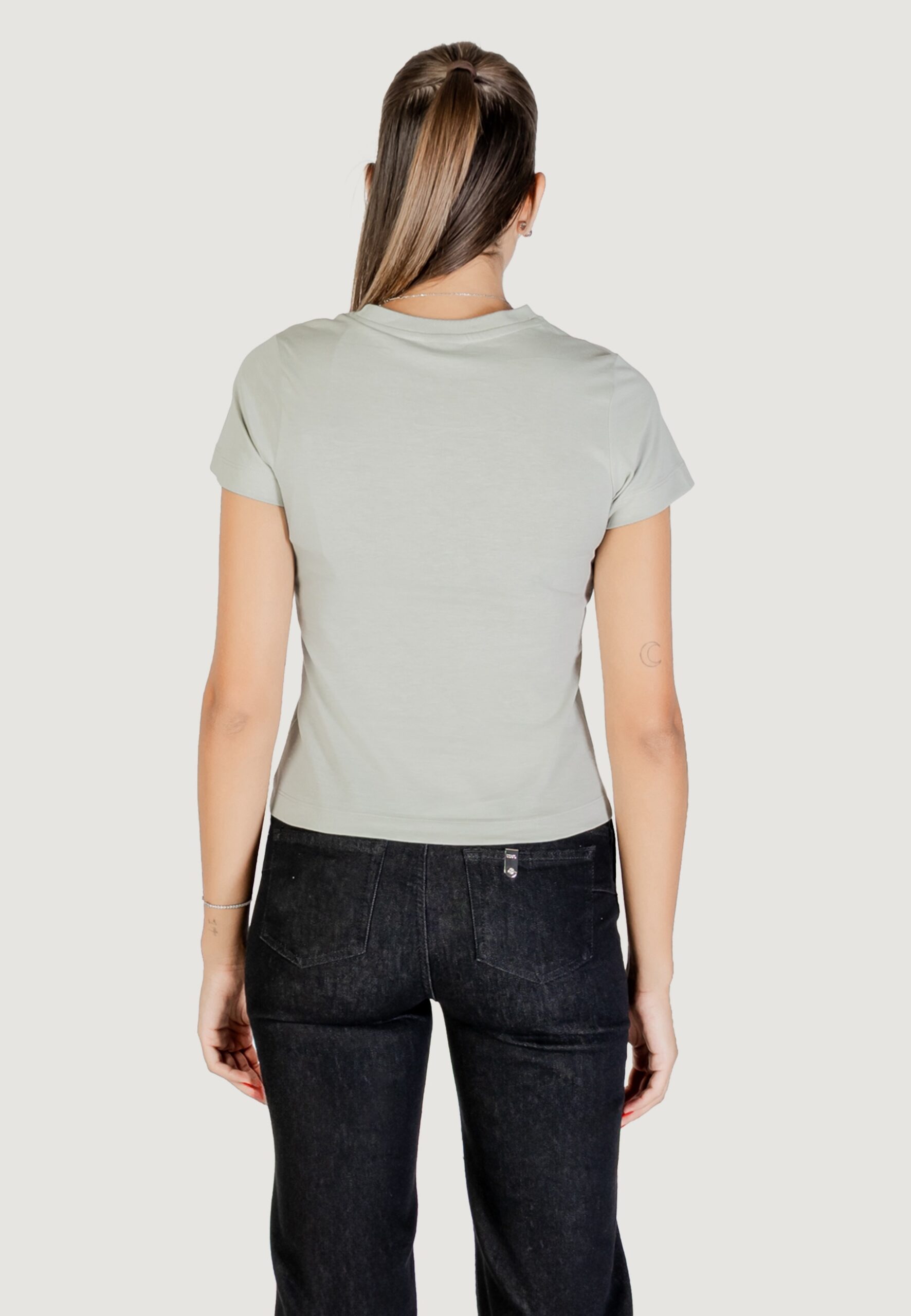 T-shirt Guess Active narciso cn t-shirt VERDE SALVIA - Foto 5