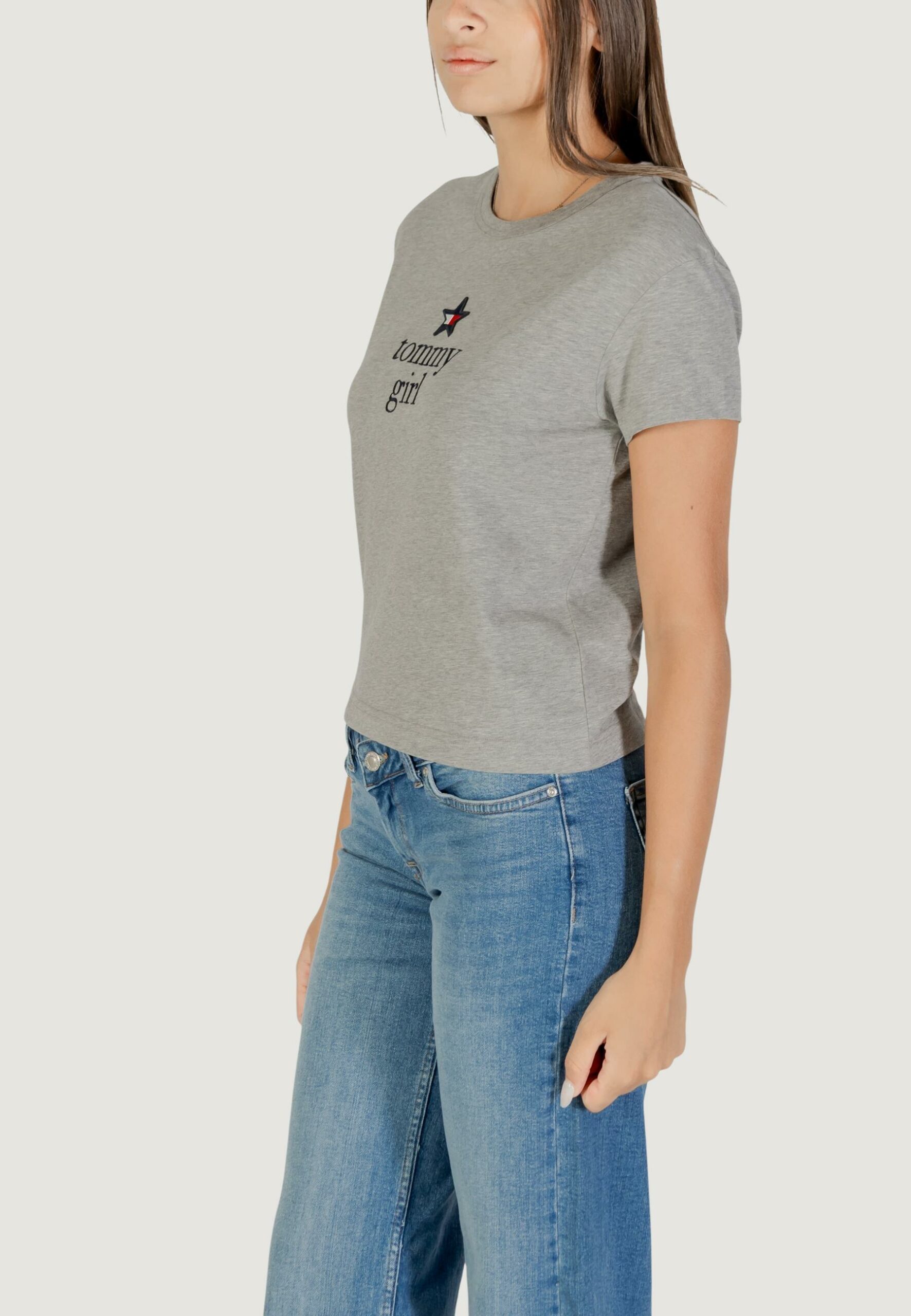T-shirt Tommy Hilfiger Jeans tommy girl graphic t Grigio Chiaro - Foto 3