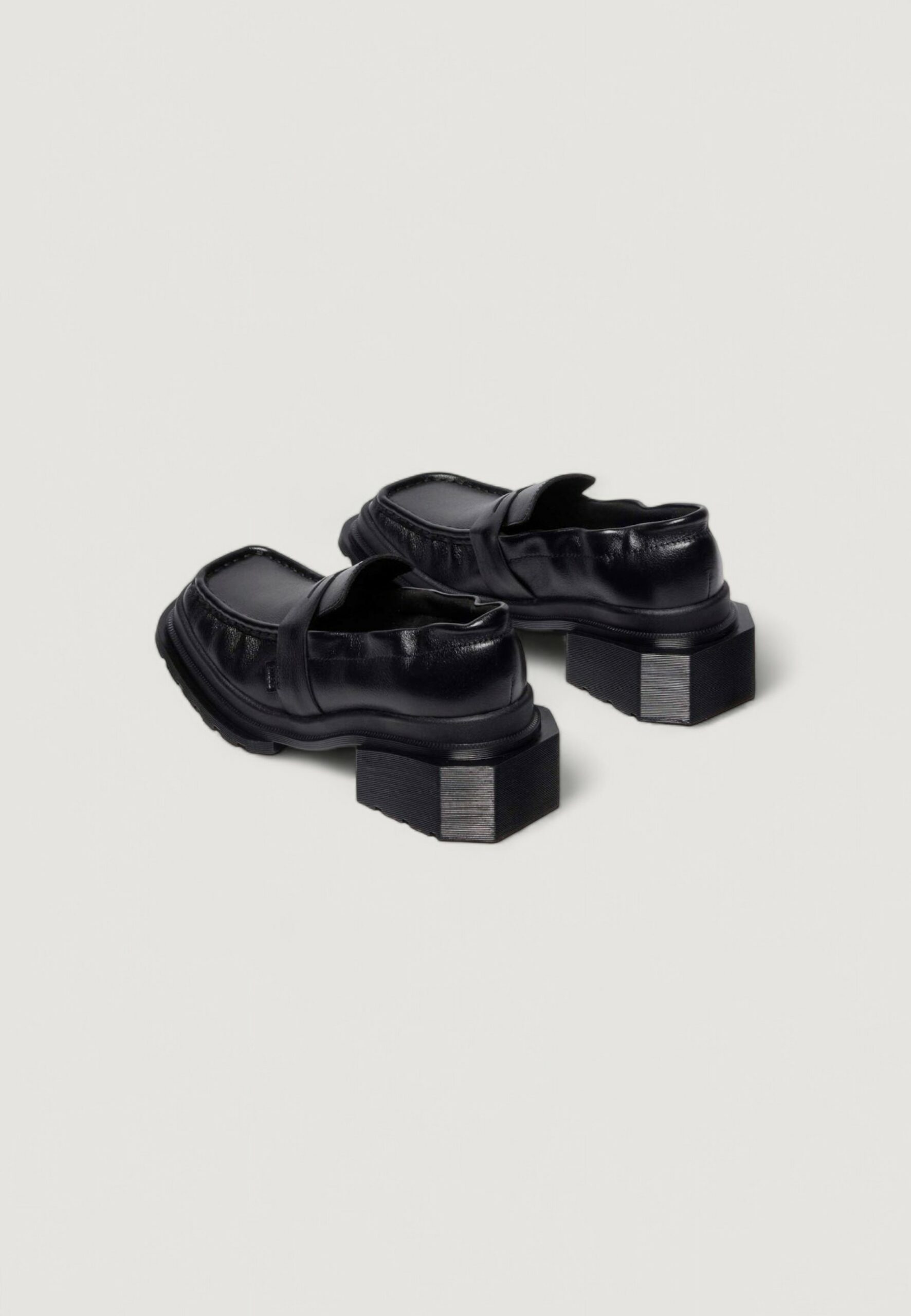 Scarpe basse Dr. Martens maybole loafer milled gloss Nero - Foto 5